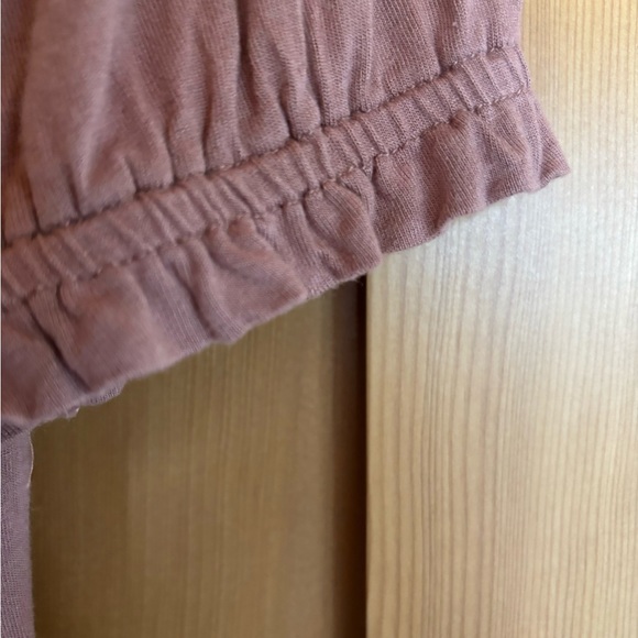 LOFT Women’s Medium Dusty Rose Ruched 1/2 Sleeve Top/ Shirt. - Picture 4 of 7